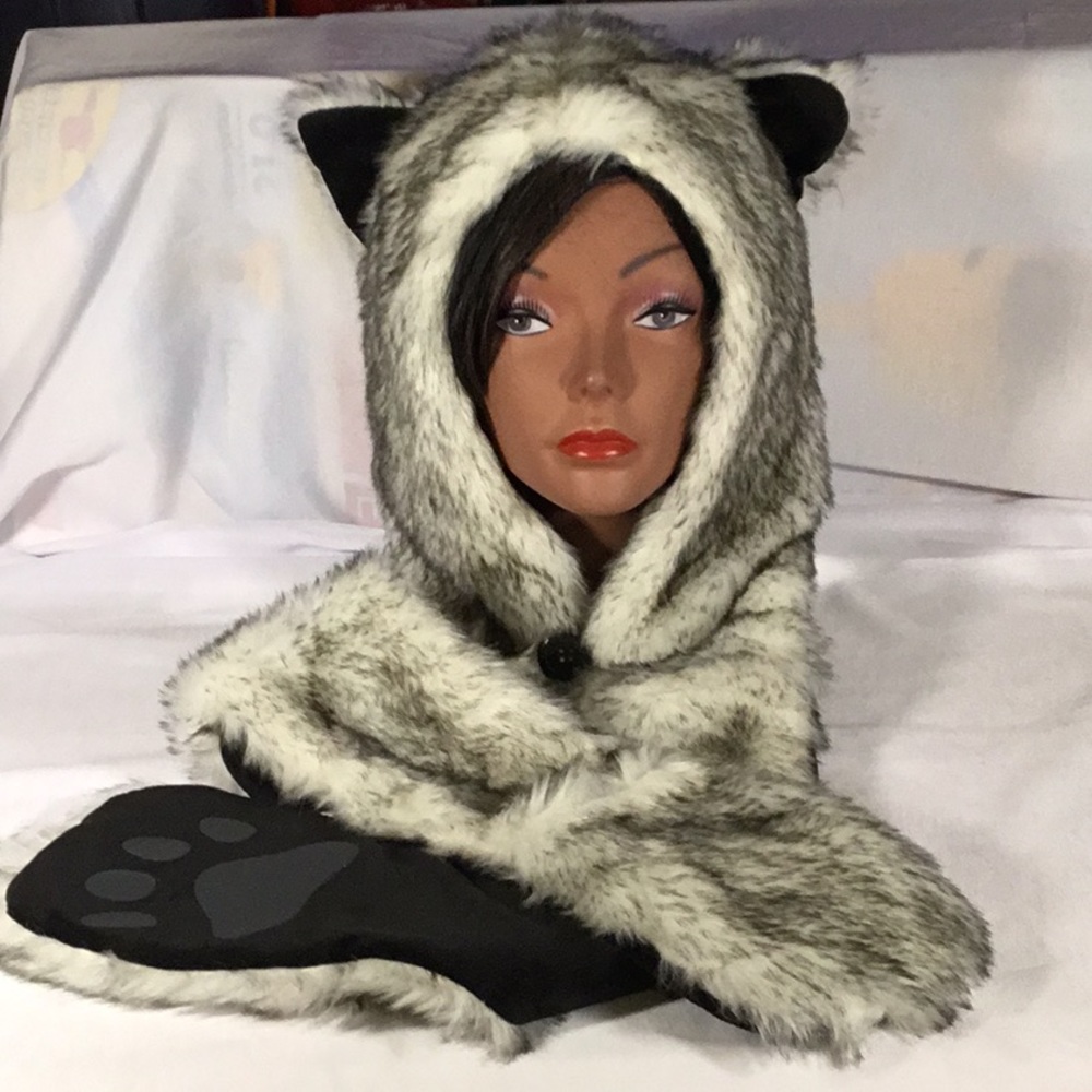 Lovely’s Collection Black Fox Hat